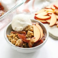 gluten-free peach crisp with ice cream